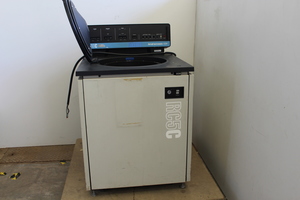 Thumbnail image of Sorvall Instruments DuPont RC-5C Refrigerated Superspeed UltraCentrifuge