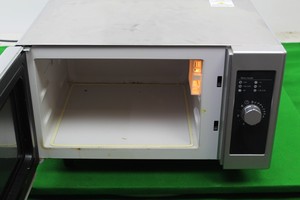 Thumbnail image of Menumaster Commercial Microwave Oven RMS510D 230V Kitchen Dial Stainless Steel