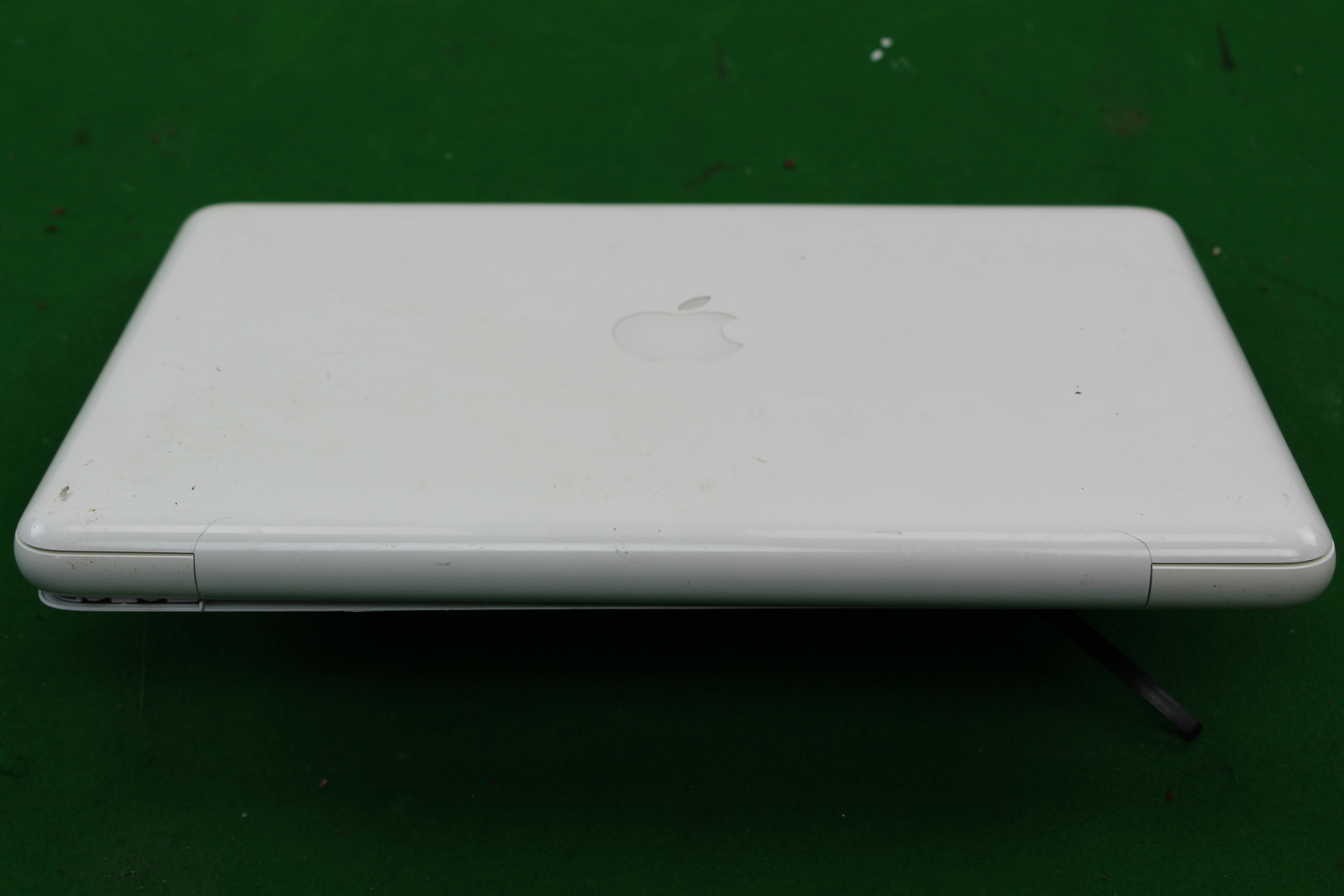 Image of 2009 Apple MacBook Laptop 13"- Spares/Repair/Parts
