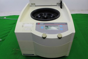 Thumbnail image of Beckman Coulter Microfuge 22R Benchtop Refrigerating Centrifuge Lab Medical