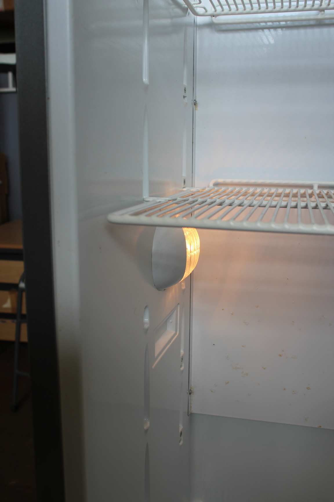 Image of Lec Commercial CL357S 354 Ltr Upright Fridge Catering Refrigerator  