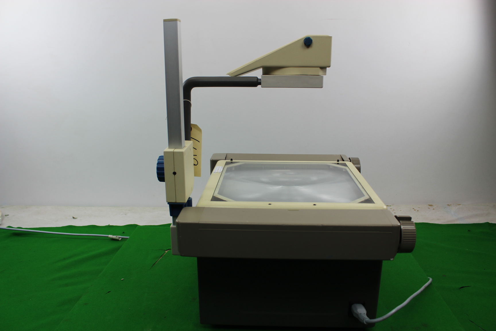 Image of Retro Medium 524P Overhead Projector School Classroom Laboratory Presentation