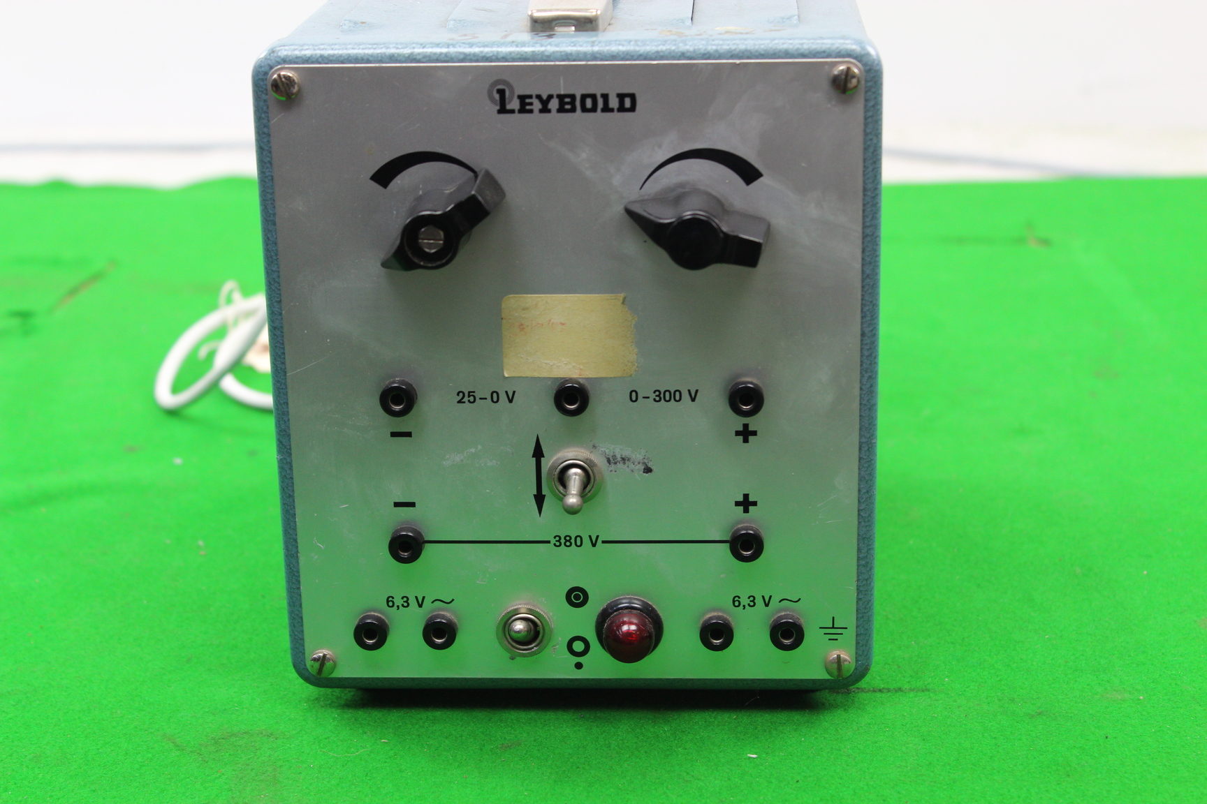 Image of Leybold Laboratory Power Supply 52235 Baur 4 380V