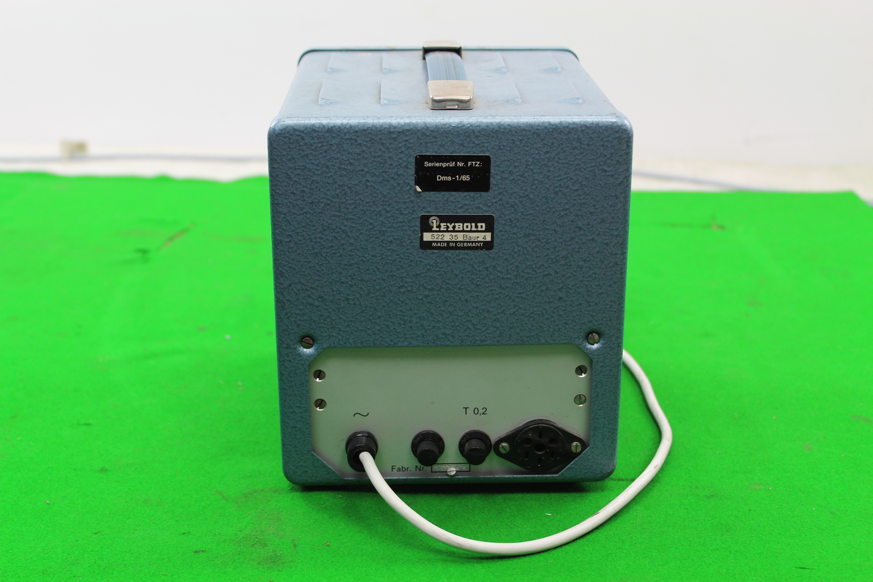Image of Leybold Laboratory Power Supply 52235 Baur 4 380V