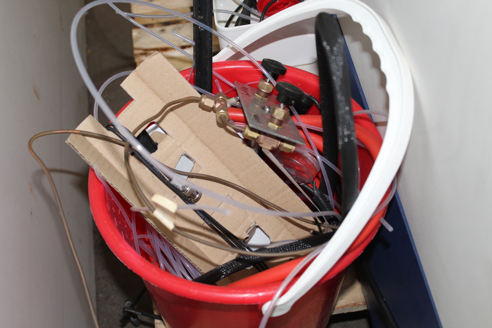 Image of Sirius GLpKa D-PAS Tritrator Flow Cytometer Solubility Machine Lab Equipment