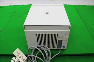 Thumbnail image of Heraeus Sepatech Biofuge 13 Centrifuge w/24 Place Rotor w/ Lid