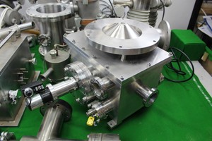 Thumbnail image of Various Laboratory Vacuum Equipment Parts Valves Stainless Steel Edwards