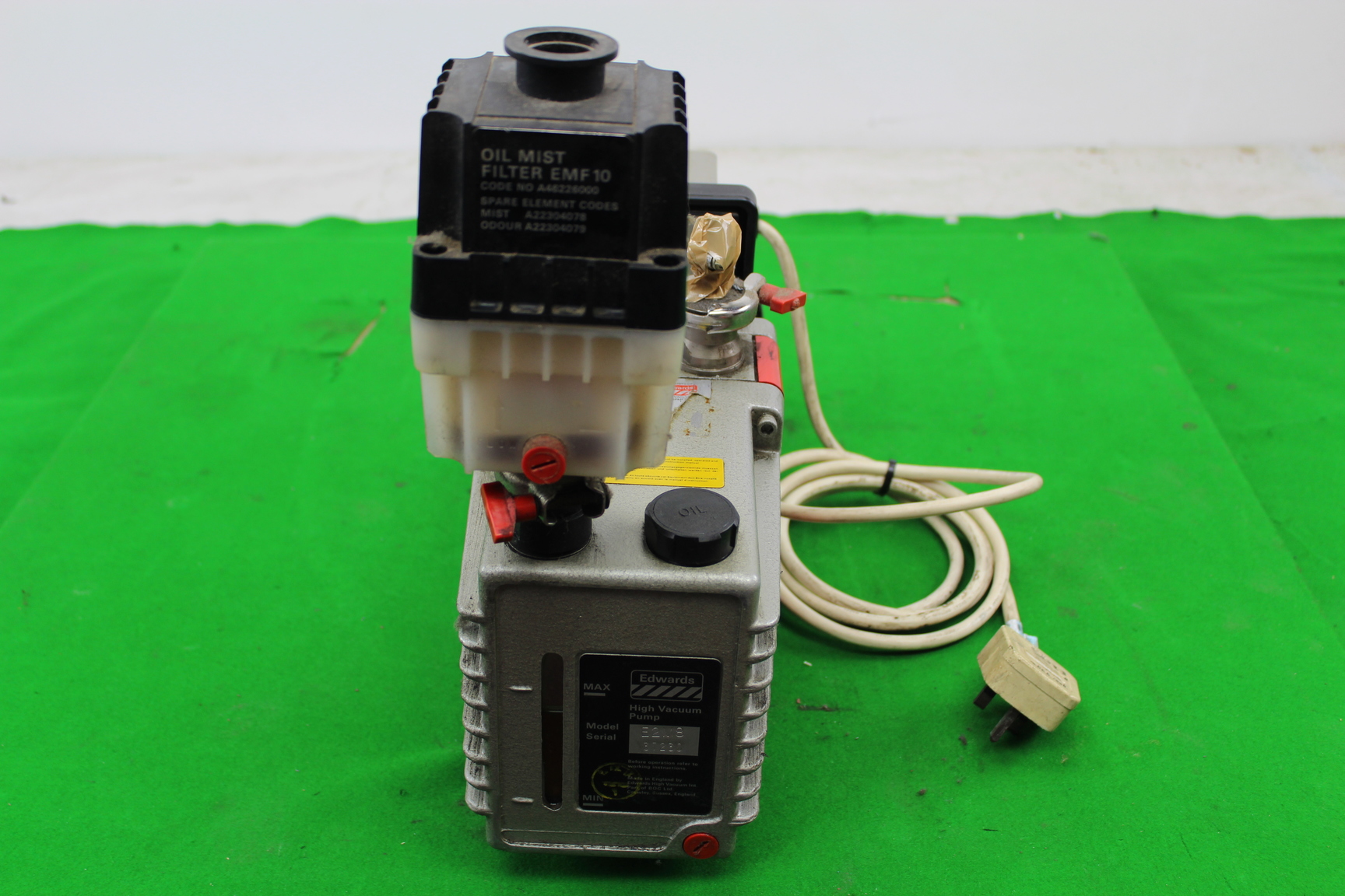 Edwards E2M8 2 Stage Vacuum Pump 240V w/ Edwards Oil Mist Filter EF10 Lab