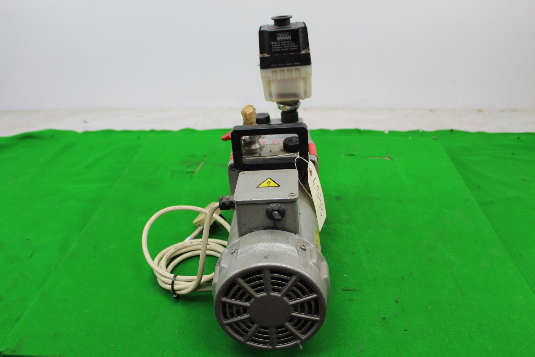 Edwards E2M8 2 Stage Vacuum Pump 240V w/ Edwards Oil Mist Filter EF10 Lab