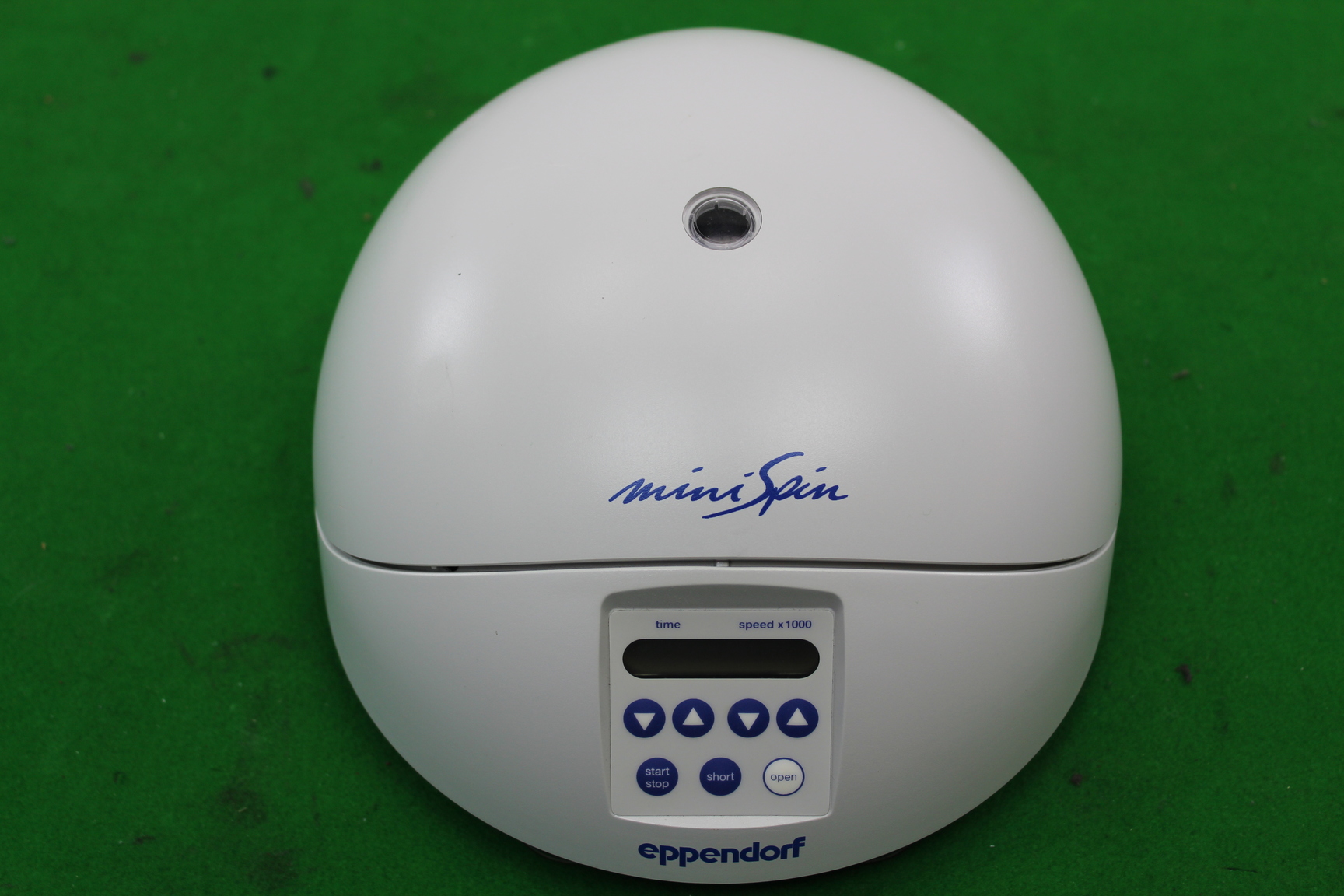 Image of Eppendorf miniSpin 5452 Benchtop Centrifuge with F-45-12-11 Rotor Lab - Faulty