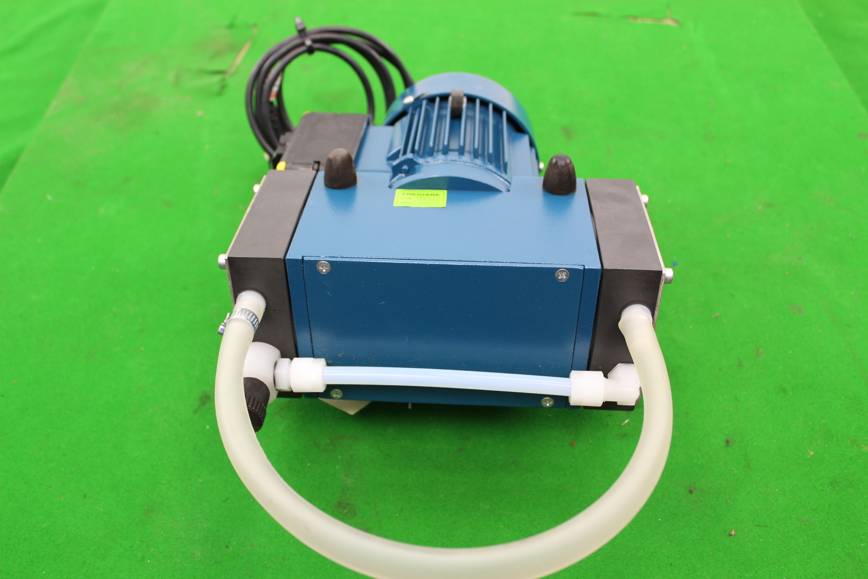 Image of ILMVAC 4000481 MPC 301 Z Vacuum Pump Lab Equipment