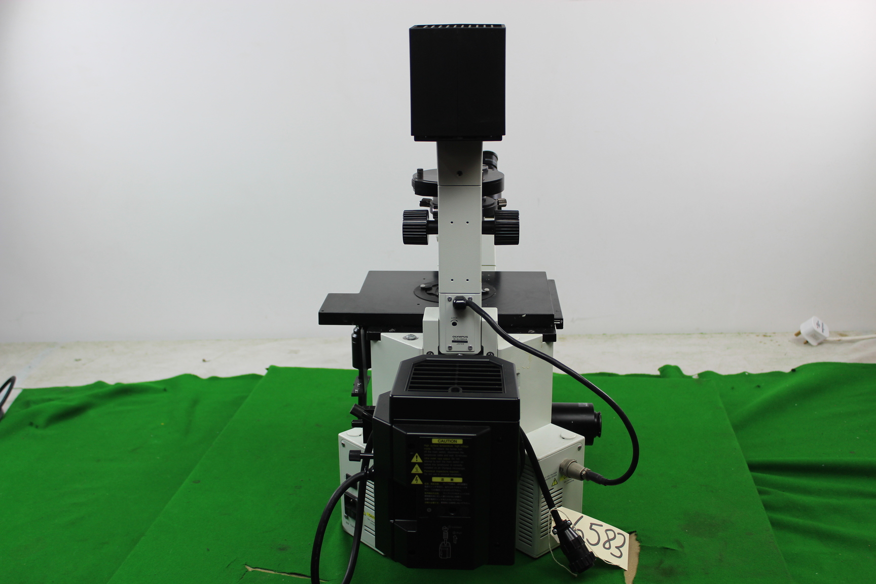 Image of Olympus IX70 Phase Contrast Fluorescence Inverted Microscope Lab Equipment