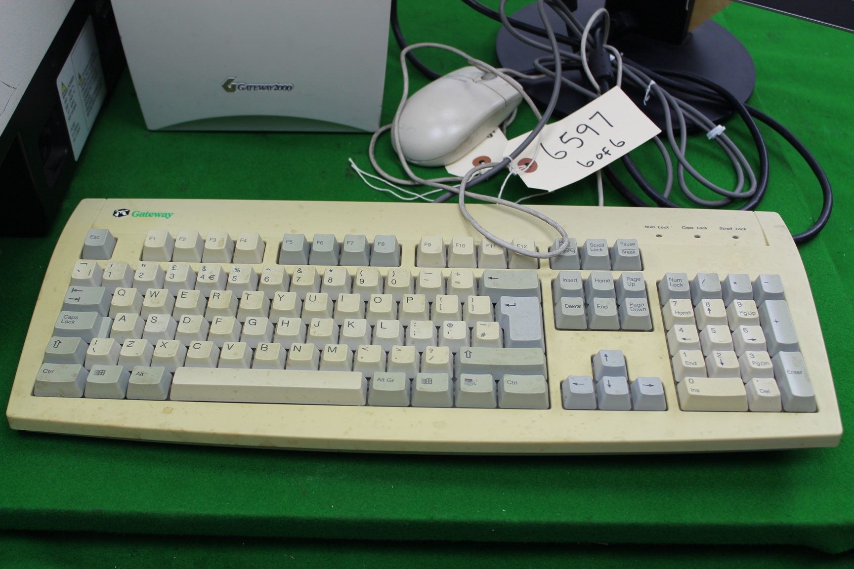 Image of Bio-Tek FL600 Fluorescence Plate Reader, PC, KC4 Software, Manuals, New Lamp Req