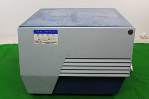 Thumbnail image of MSE Centaur 2 Benchtop Laboratory Centrifuge w/ Rotor + Buckets Lab Equipment