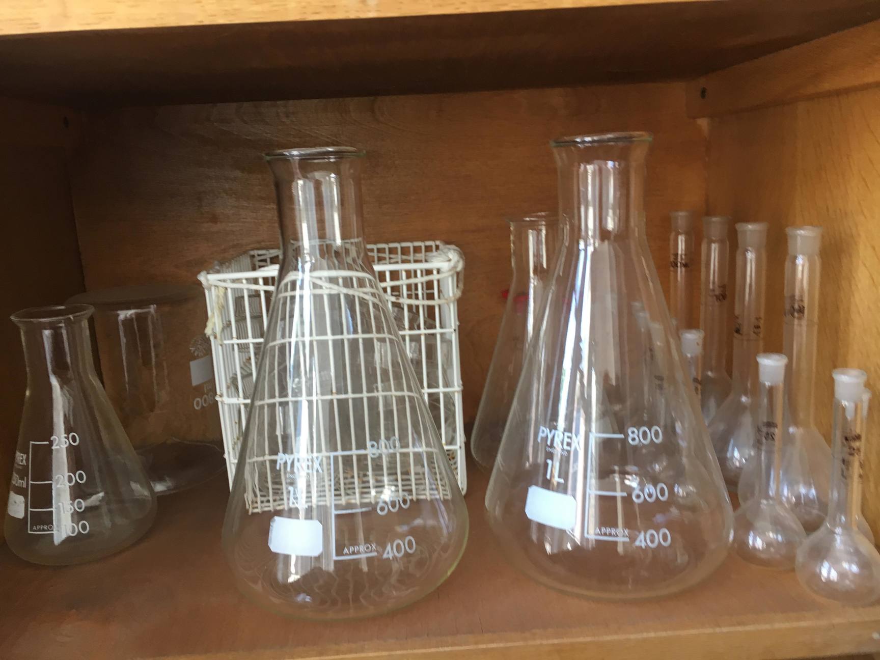 Image of Job Lot Of Laboratory Glassware Schools Labs Scientific Inc Pyrex Glass Beakers 
