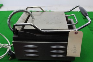 Thumbnail image of Buffalo Pro Contact Grill Panini Presser Commercial Kitchen Max 300C Temperature