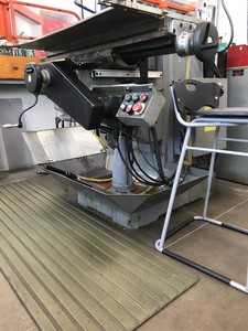 Thumbnail image of Viking VM2VS Milling Machine Engineering Workshop Industrial 