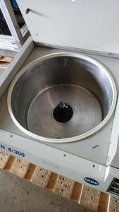 Thumbnail image of MSE Falcon 6/300 Refrigerated High Speed Benchtop Centrifuge Lab