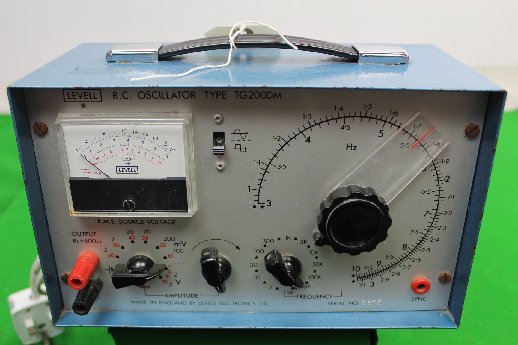 Image of Levell RC Oscillator TG200DMP Vintage Frequency Generator Meter Powers on