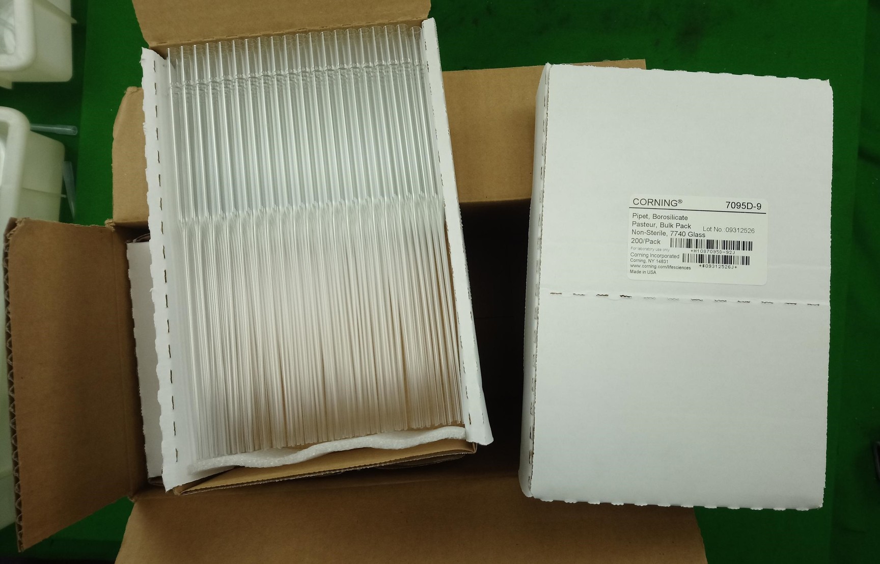 Image of Job lot of Non-Sterile Lab Consumables Pipettes, Tips, Tubes Laboratory