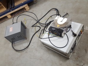 Thumbnail image of Instron 1122 Tensile Testing Machine 5kn w Manuals & Compression Load Cells