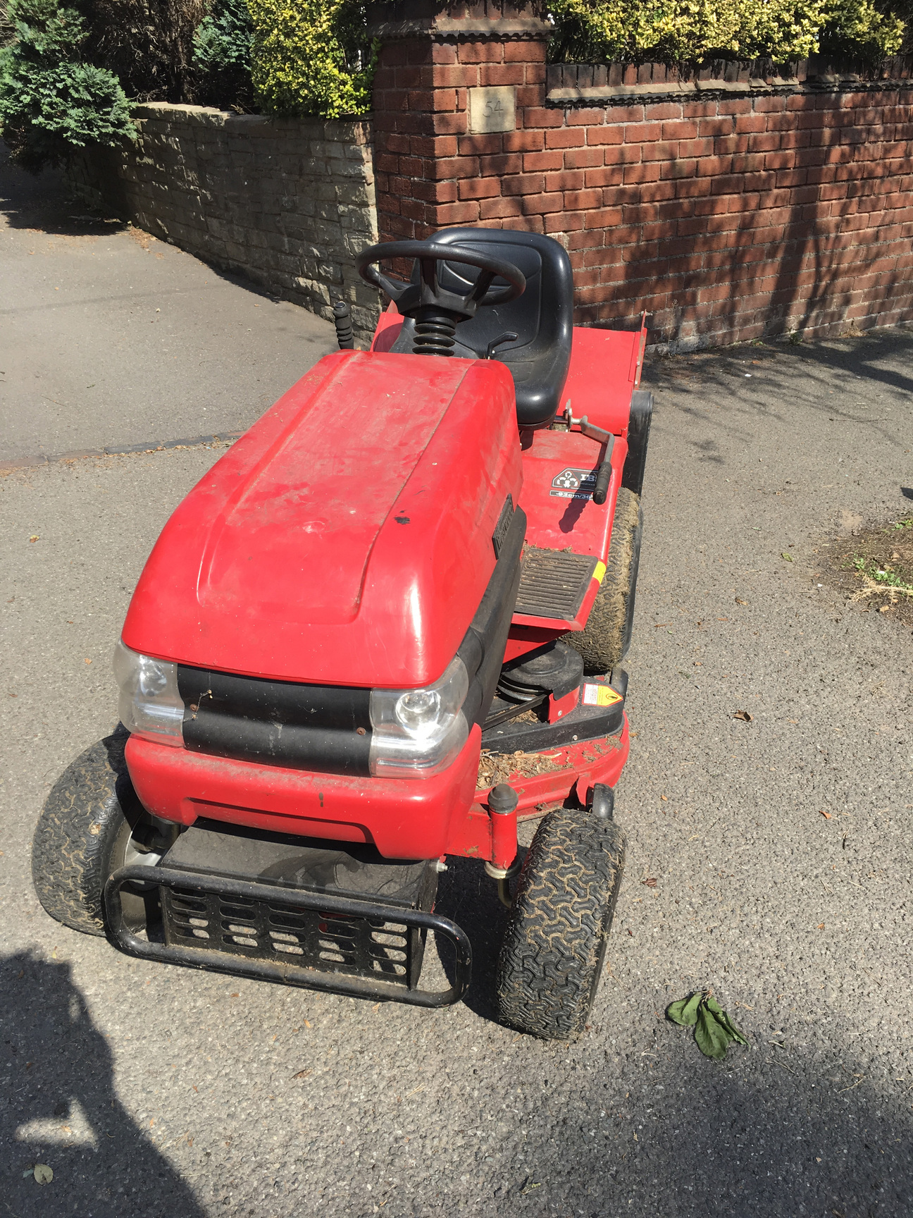Image of WESTWOOD S1300 Ride on Lawnmower Tractor12 HP