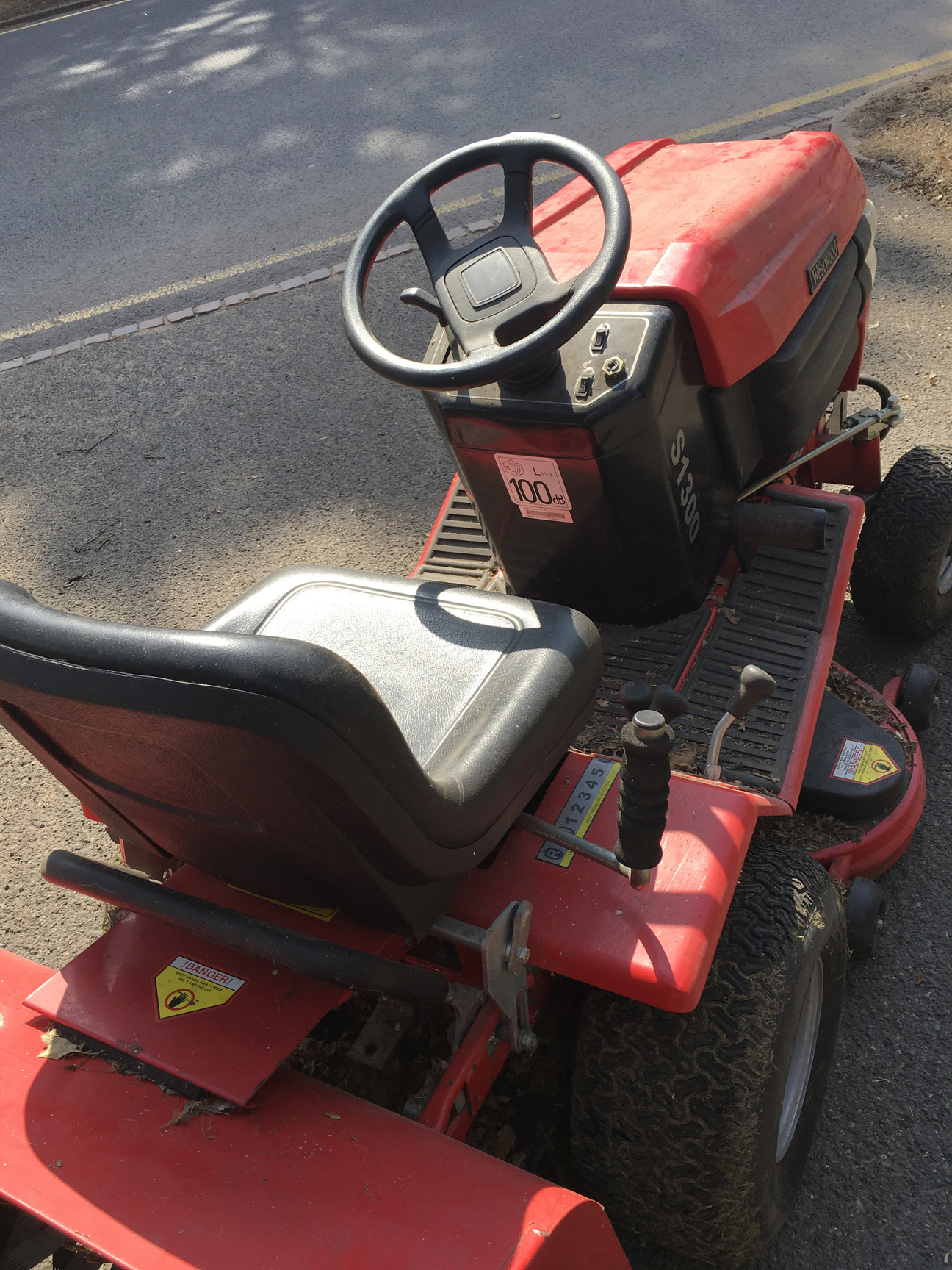 Image of WESTWOOD S1300 Ride on Lawnmower Tractor12 HP