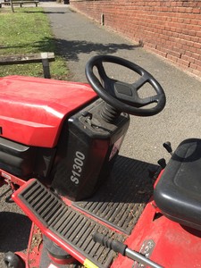 Thumbnail image of WESTWOOD S1300 Ride on Lawnmower Tractor12 HP