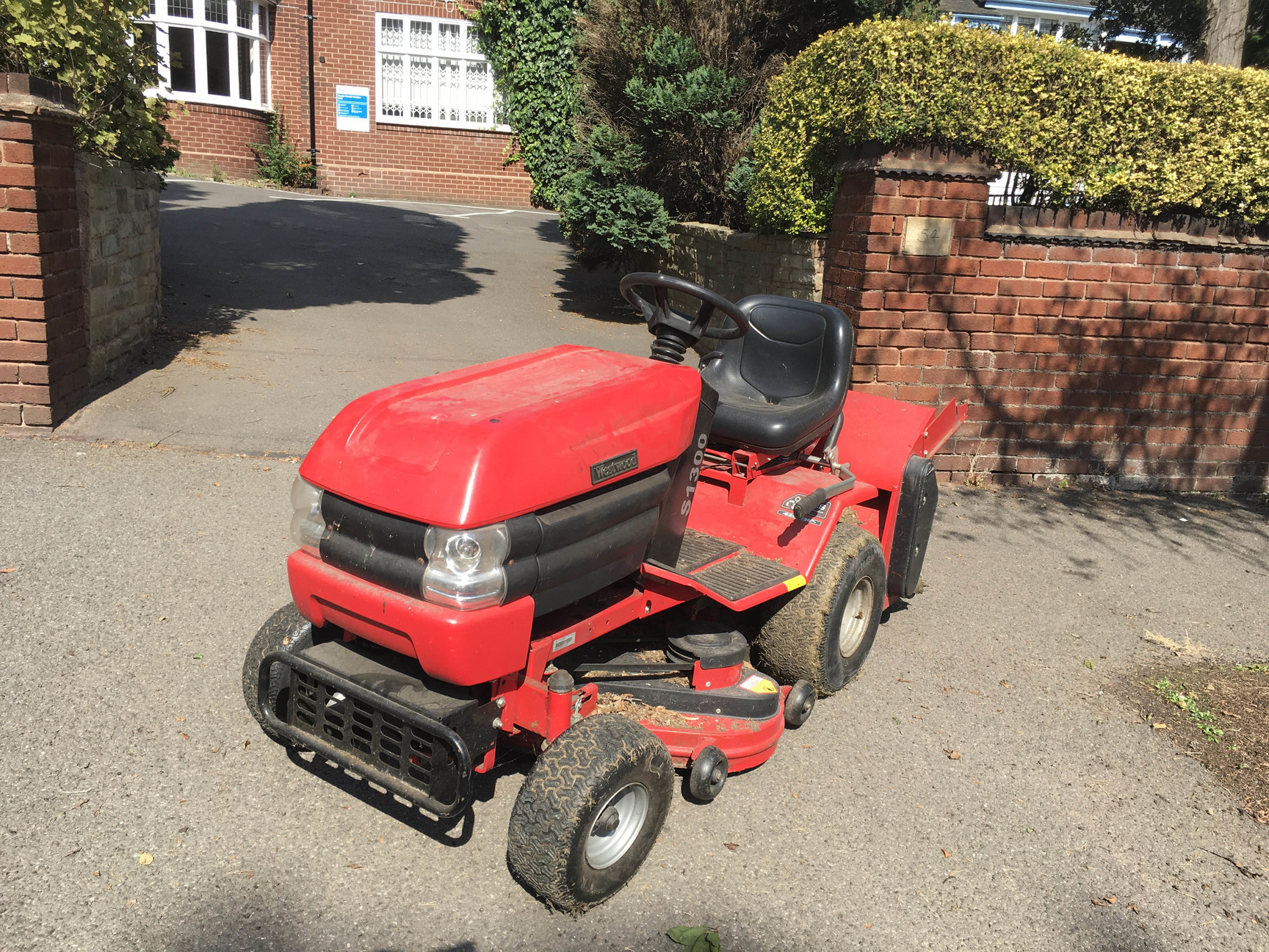 Westwood s1300 ride online on mower