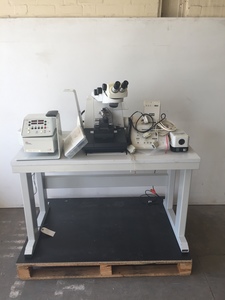 Thumbnail image of Leica Ultramicrotome Ultracut UCT w/ Controllers & Vibration Free Table Lab 