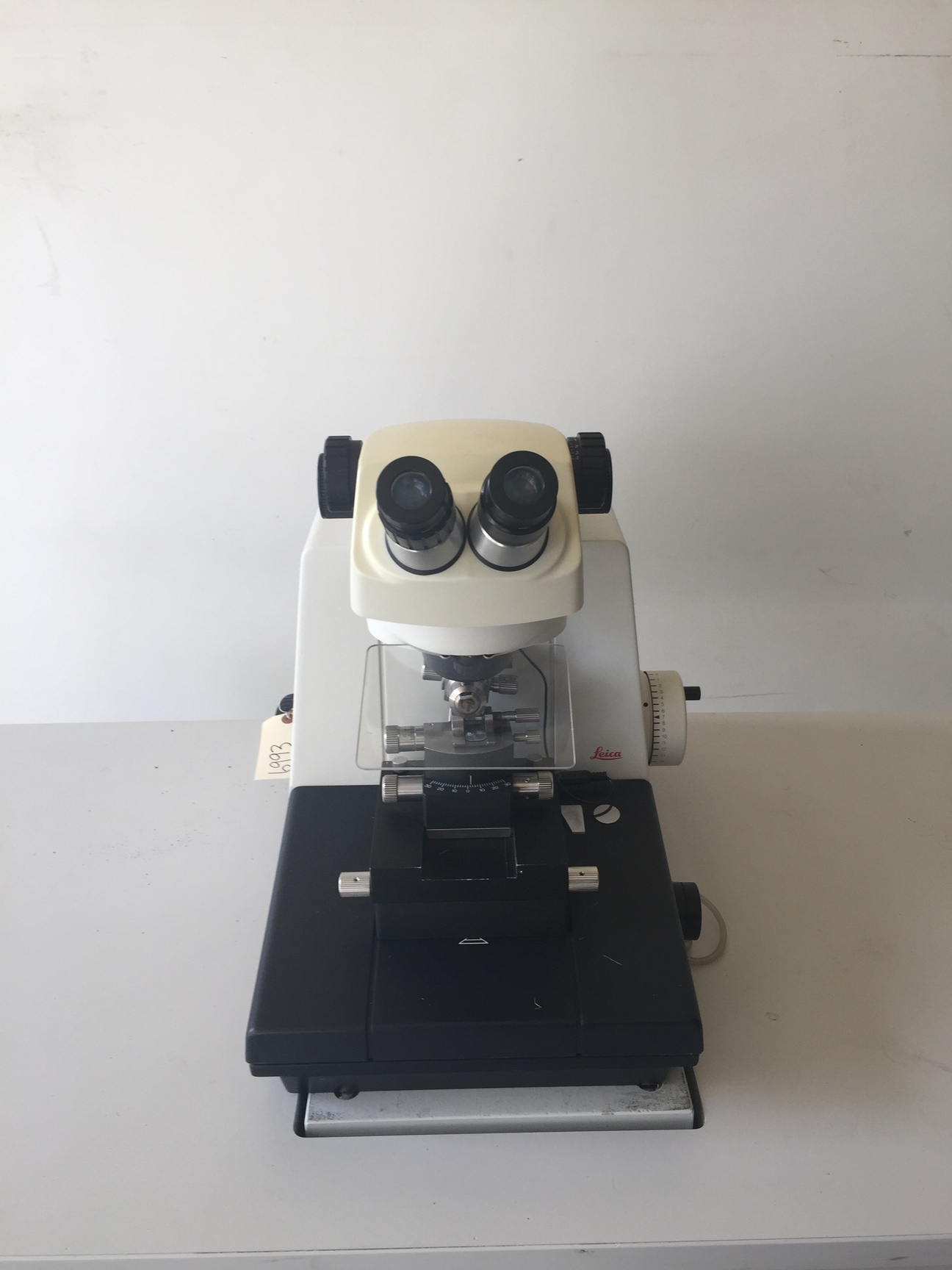Image of Leica Ultramicrotome Ultracut UCT w/ Controllers & Vibration Free Table Lab 