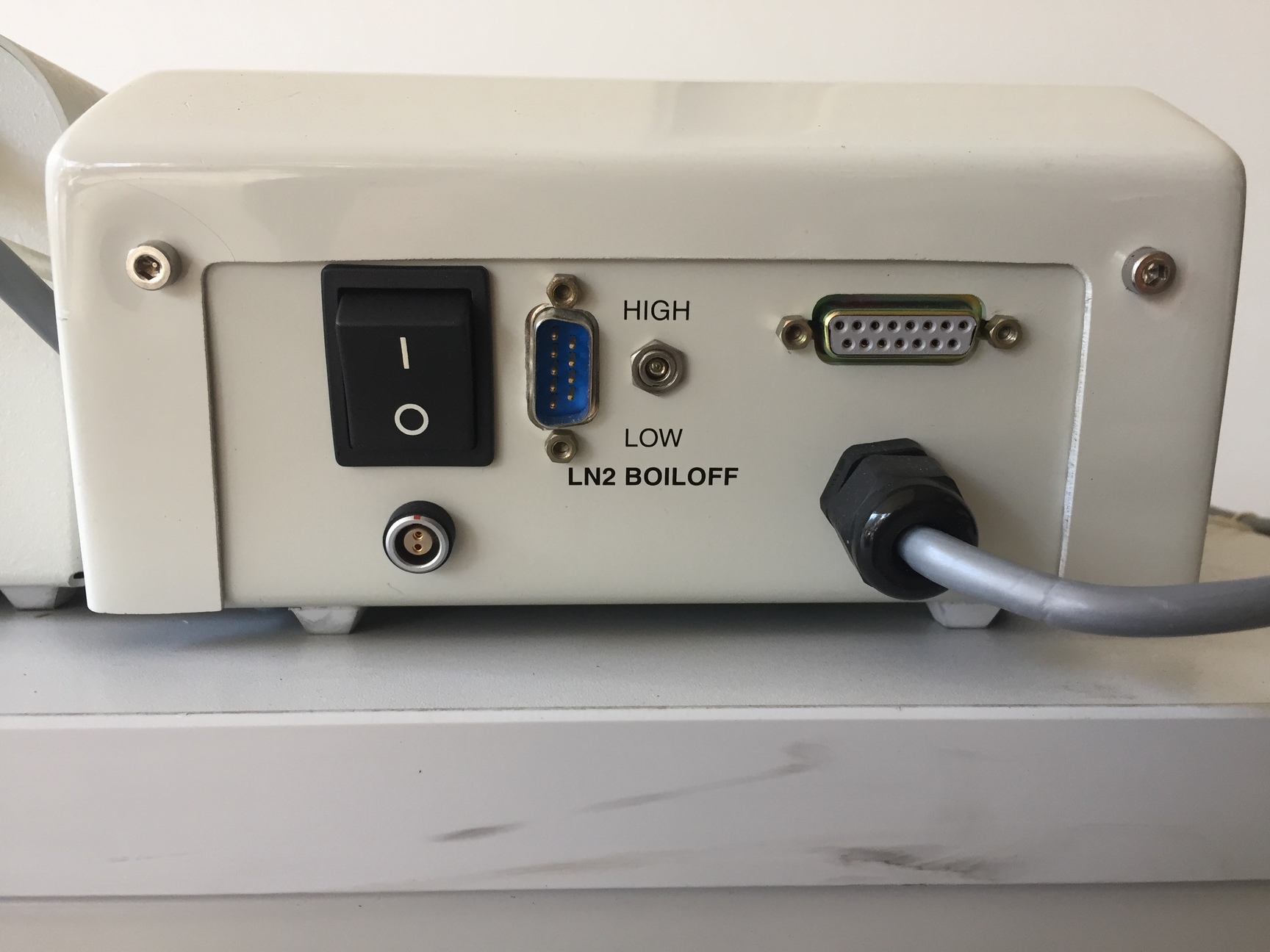 Image of Leica Ultramicrotome Ultracut UCT w/ Controllers & Vibration Free Table Lab 
