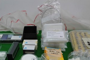 Thumbnail image of Leica EM KMR2 Glass Knife Maker w/ Glass Slides & Accessories Lab Equipment