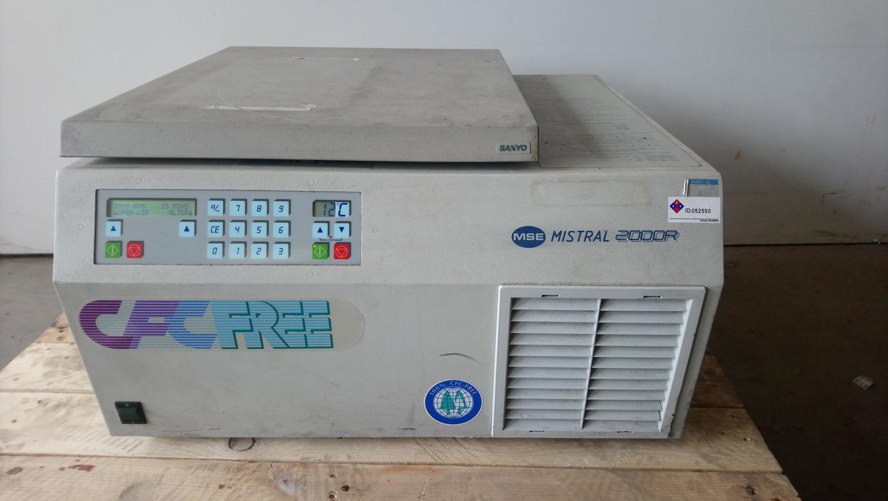 Image of MSE Mistral 2000R Refridgerated Benchtop Centrifuge Lab Equipment