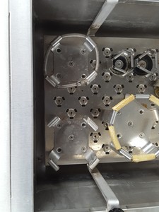 Thumbnail image of New Brunswick Scientific Innova 3100 Shaking Water Bath Lab 