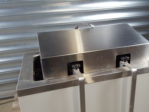 Thumbnail image of New Brunswick Scientific Innova 3100 Shaking Water Bath Lab 