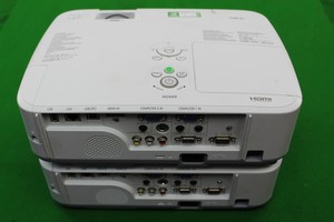 Thumbnail image of Job Lot of 2 NEC M260X HDMI Projectors (bulbs not working )