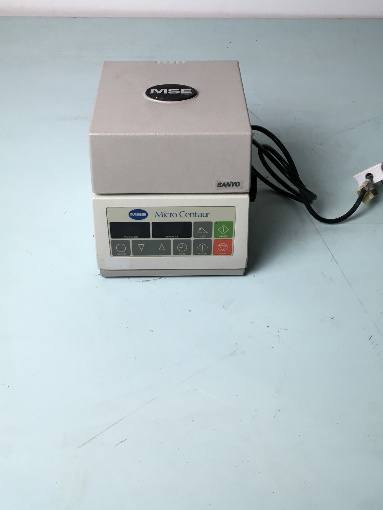 Image of MSE Sanyo Micro Centaur Centrifuge Laboratory Lab Equipment