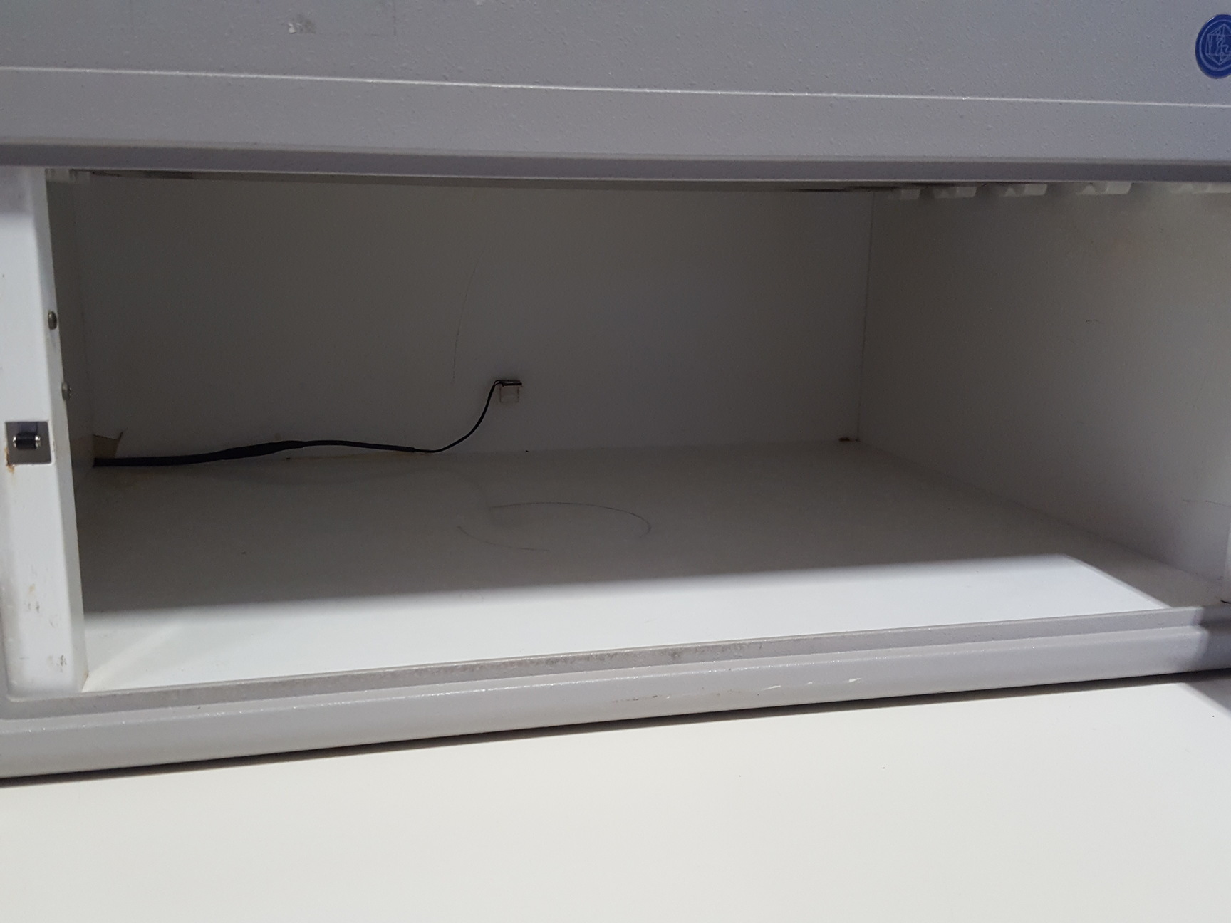Image of Stratagene UV Stratalinker 2400 Lab 