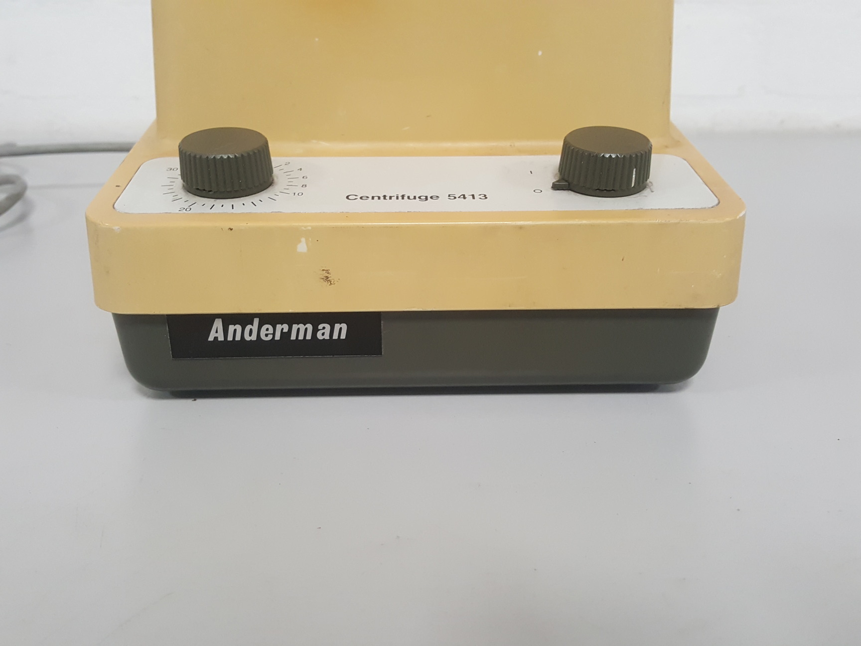 Image of Eppendorf 5413 Benchtop Micro Centrifuge Lab 11500 rpm