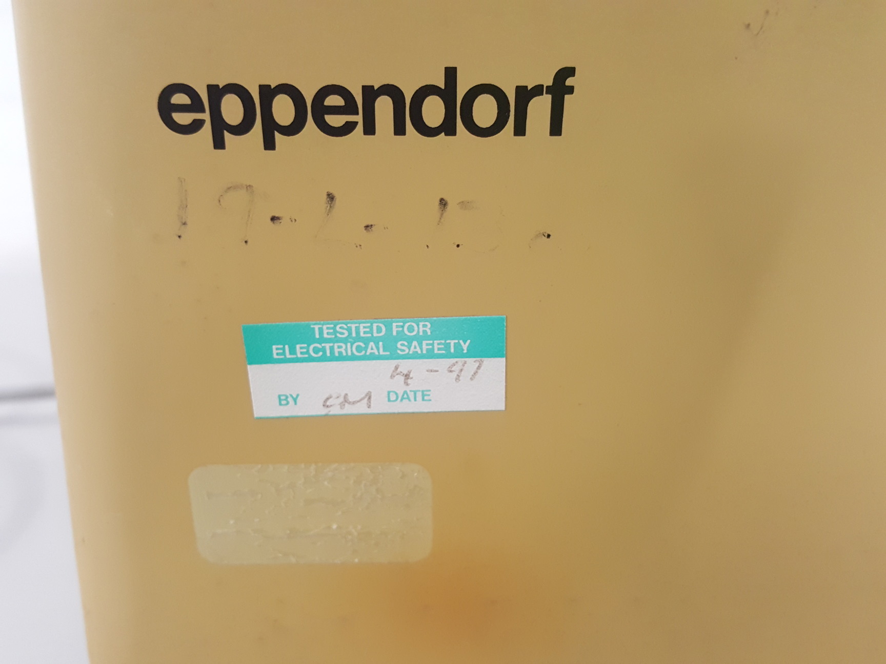 Image of Eppendorf 5413 Benchtop Micro Centrifuge Lab 11500 rpm