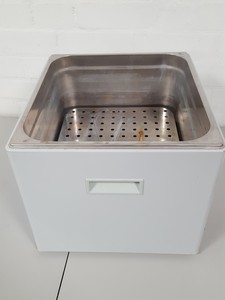 Thumbnail image of Clifton NE2-14D Nickel Electro 14L Un-Stirred Water Bath Lab Heating Equipment