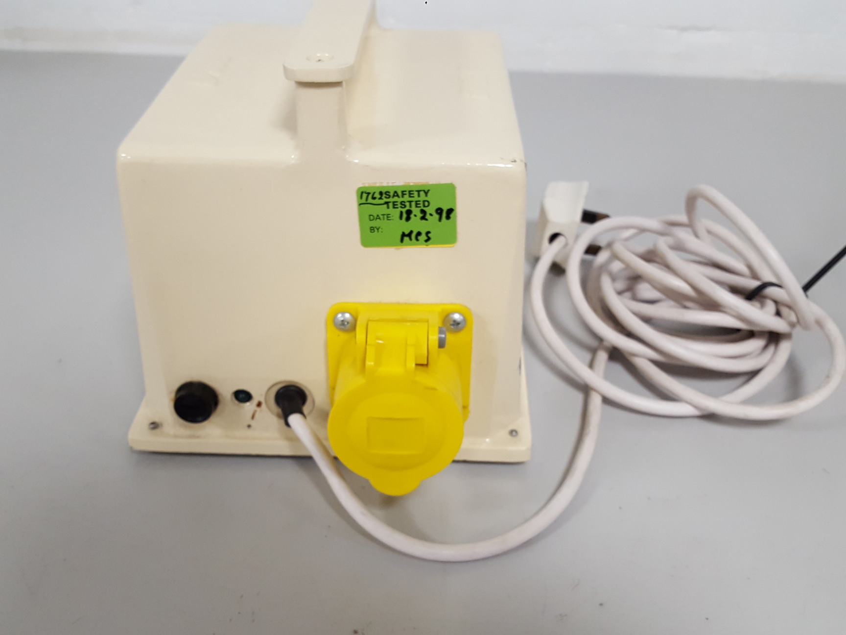 Image of BOLA Ball The Cricket Bowling Machine Ultimate + Power Pack & Accessories