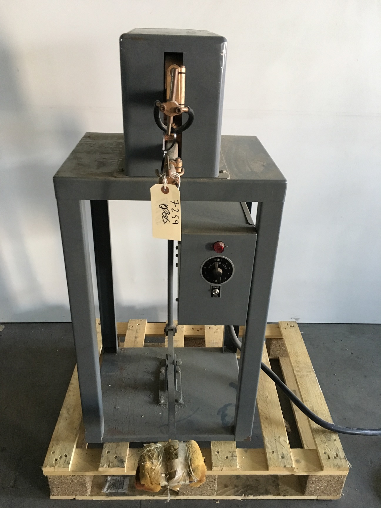 Image of Meritus Resistance Welder PS5B 240v Welding Engineering Equipment