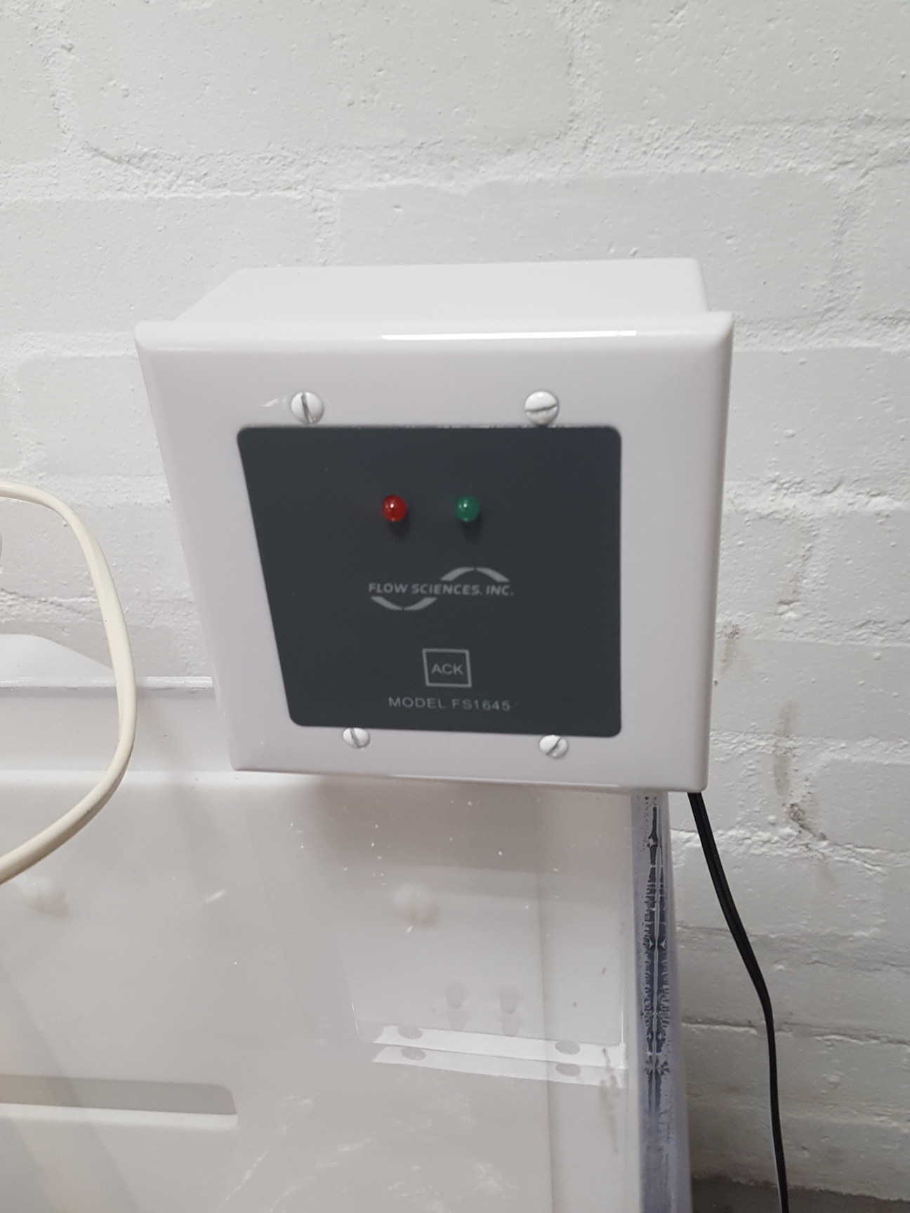 Image of Safetech Ducted Flow Hood Airflow FS2020 Flow Science Balance Enclosure FS1645