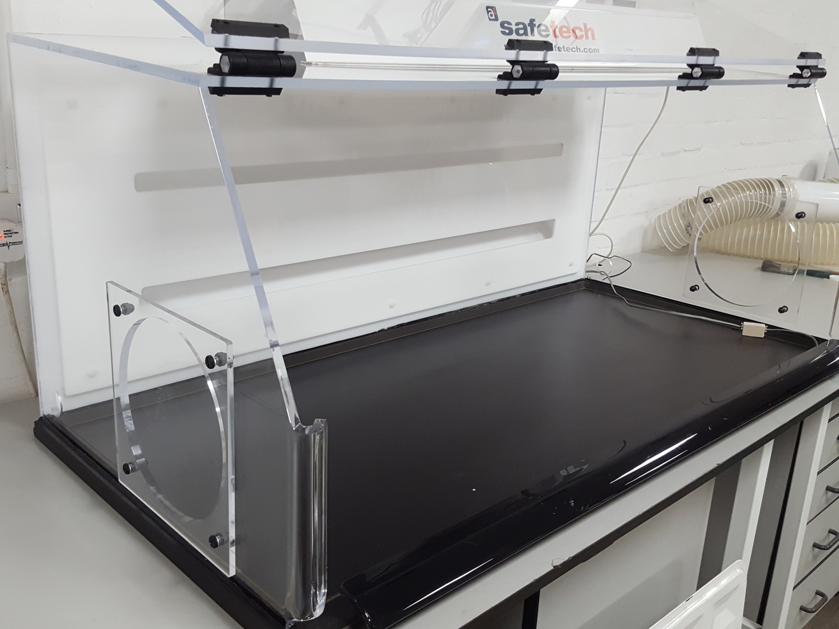 Image of Safetech Ducted Flow Hood Airflow FS2020 Flow Science Balance Enclosure FS1645
