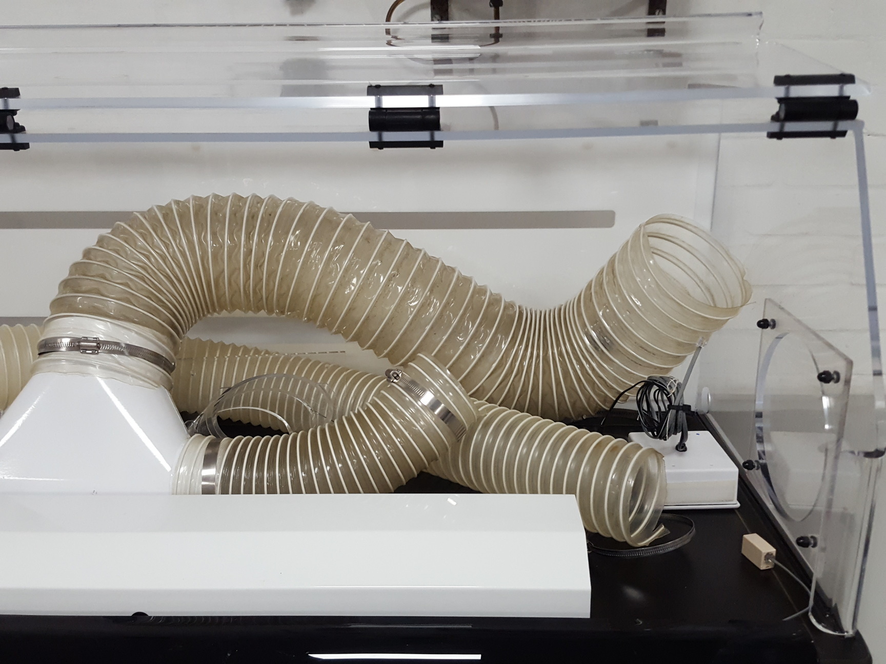 Image of Safetech Ducted Flow Hood Airflow FS2020 Flow Science Balance Enclosure FS1645