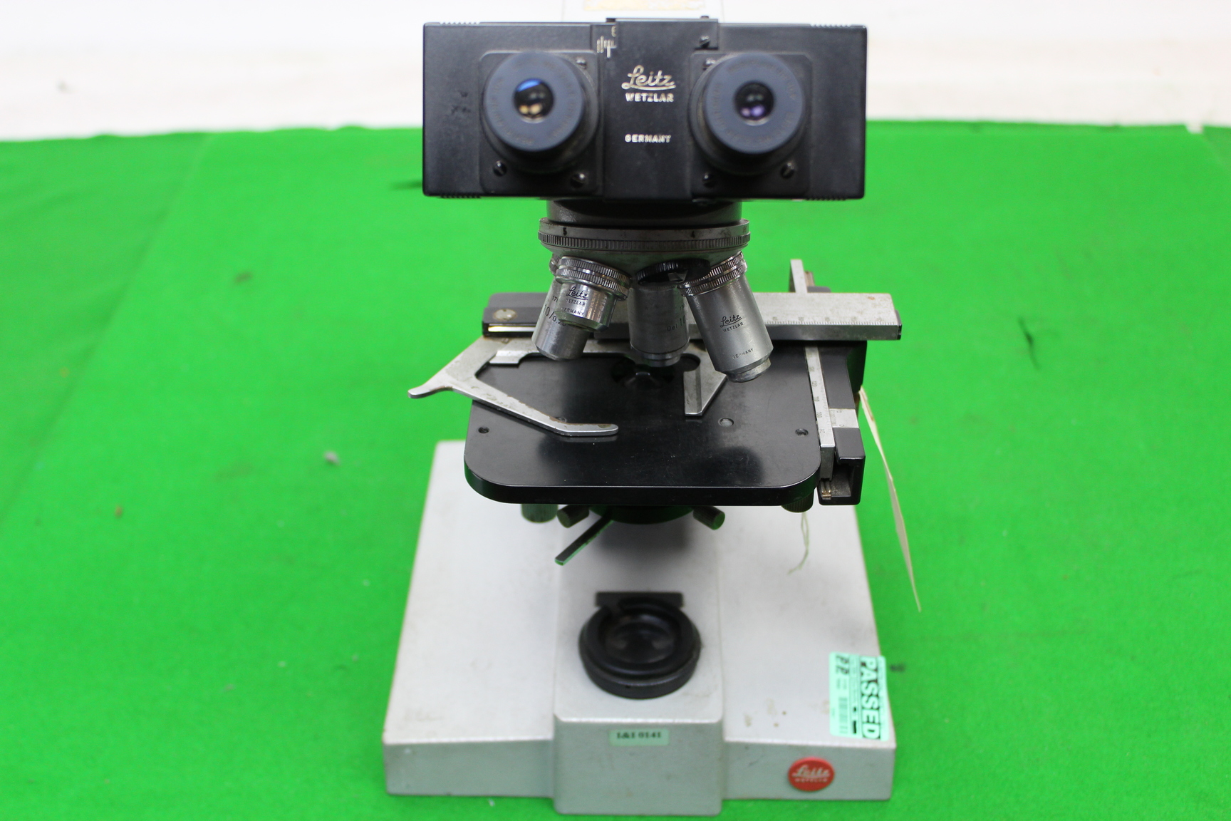 Leitz Wetzlar SMLUX Binocular Laboratory Microscope +4 Objectives