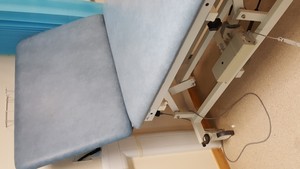 Thumbnail image of Huntleigh A4632/2/3HS Electric Bed Medical Oversize Extra Large 325kg Load