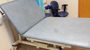 Thumbnail image of Huntleigh A4632/2/3HS Electric Bed Medical Oversize Extra Large 325kg Load